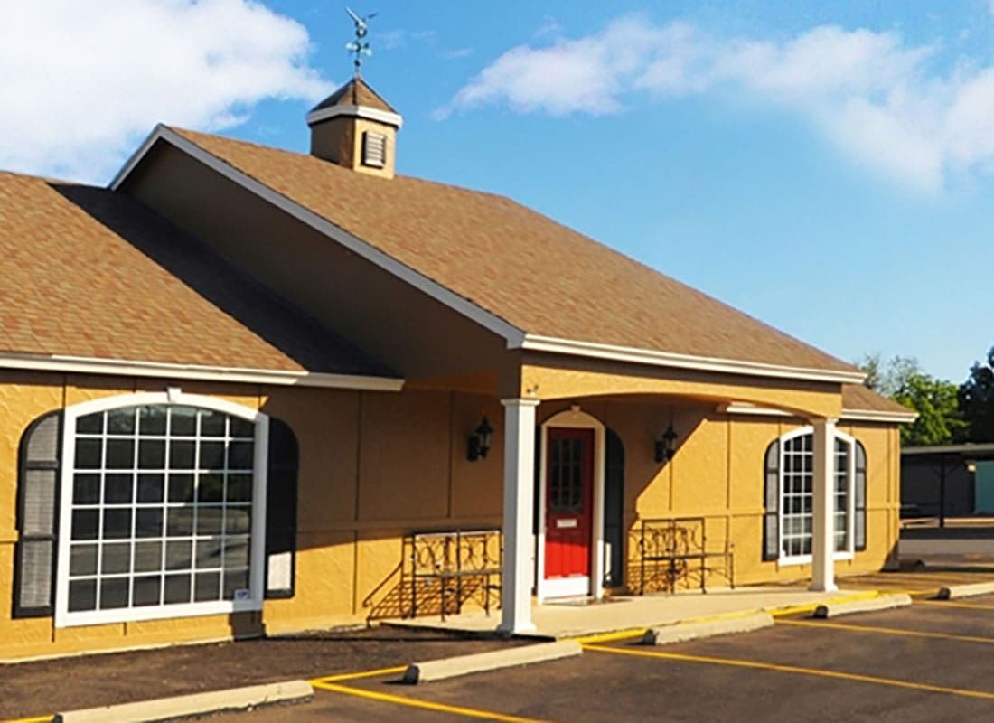 Brownwood, TX - Exterior View of the Robnett Insurance Agency Office on a Sunny Day in Brownwood Texas